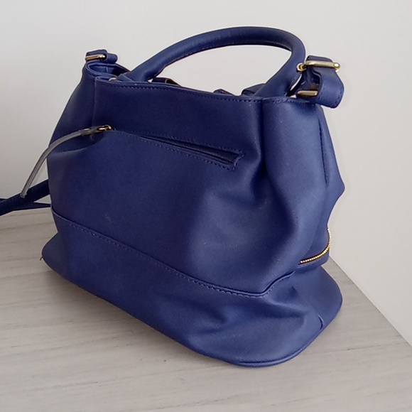 BOGO 50% OFF! Handbag with crossbody strap - Picture 3 of 15